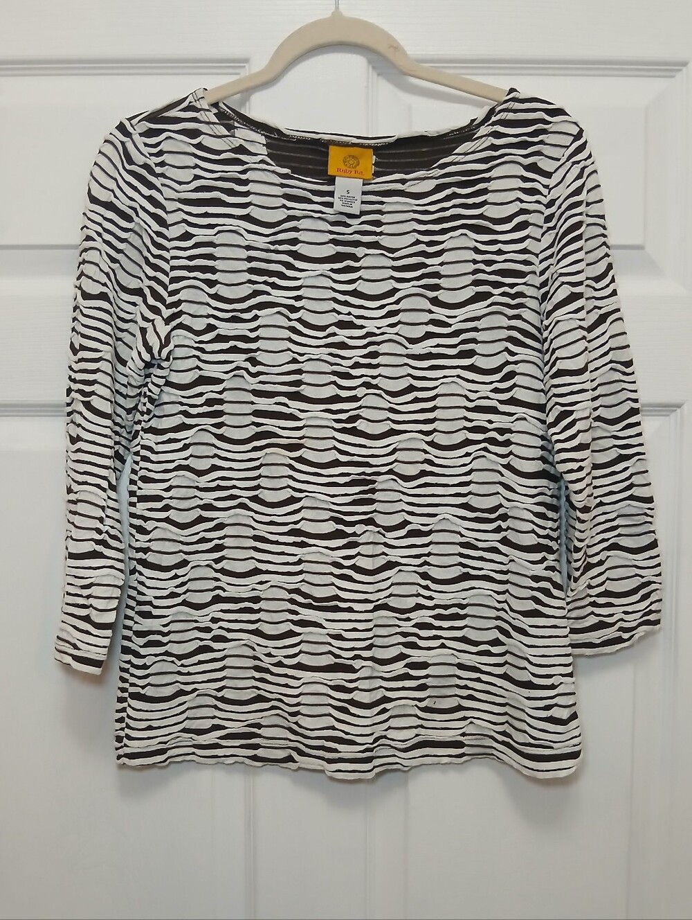 Ruby Rd. Black and White Wave-Print Long Sleeve Top
